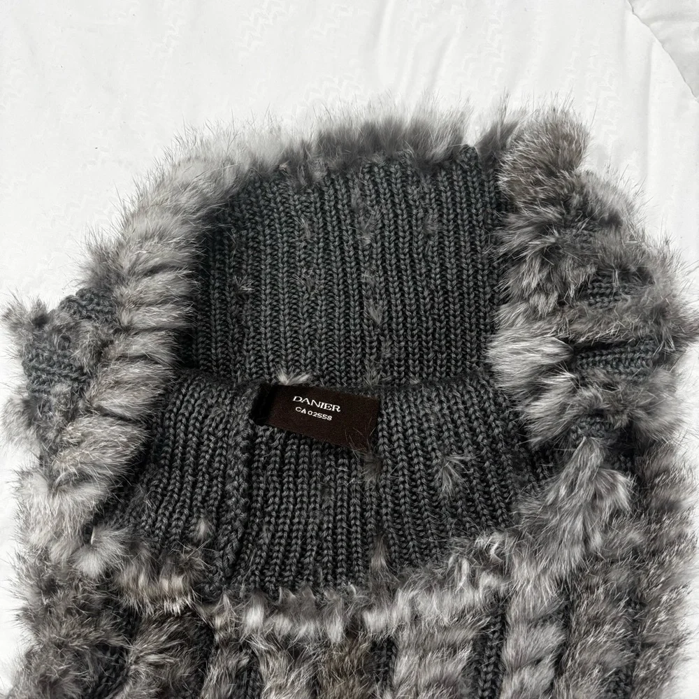 Real Rabbit Fur Scarf - Picture 3 of 8